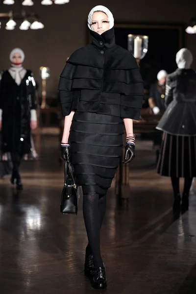 Look 27